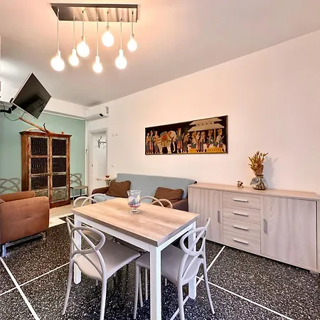 Hostdomus - Casa Tiffany * Finale Ligure