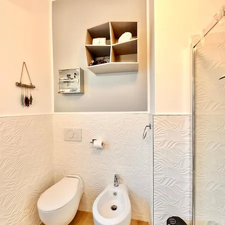 Hostdomus - Casa Tiffany * Finale Ligure