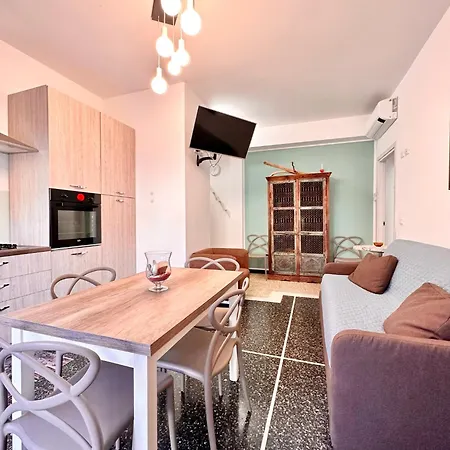 Hostdomus - Casa Tiffany Appartamento Finale Ligure